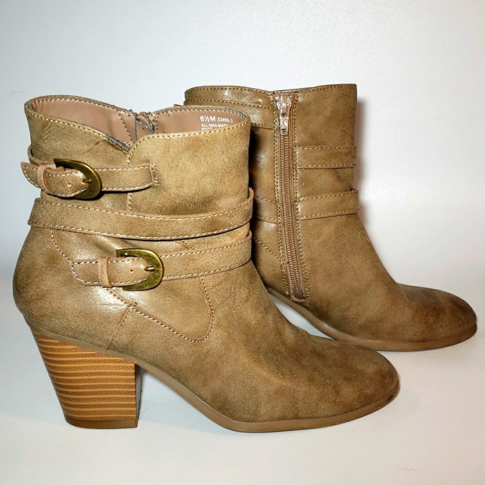 Aerosoles,boots bomber tan distressed Vegan leather,women's 6.5